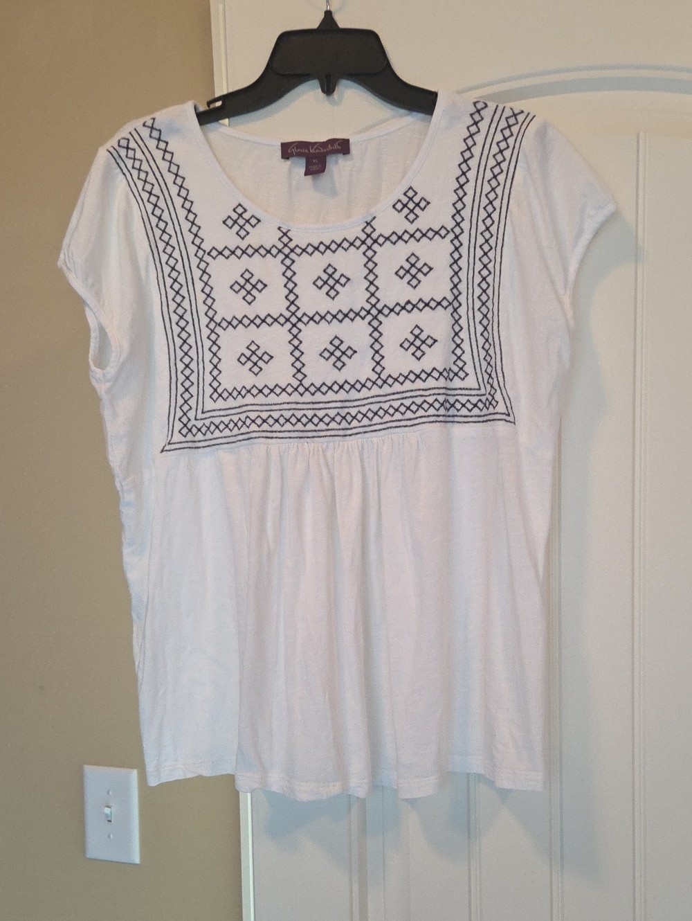 Gloria Vanderbilt White Short-Sleeve Embroidered Peasant Top